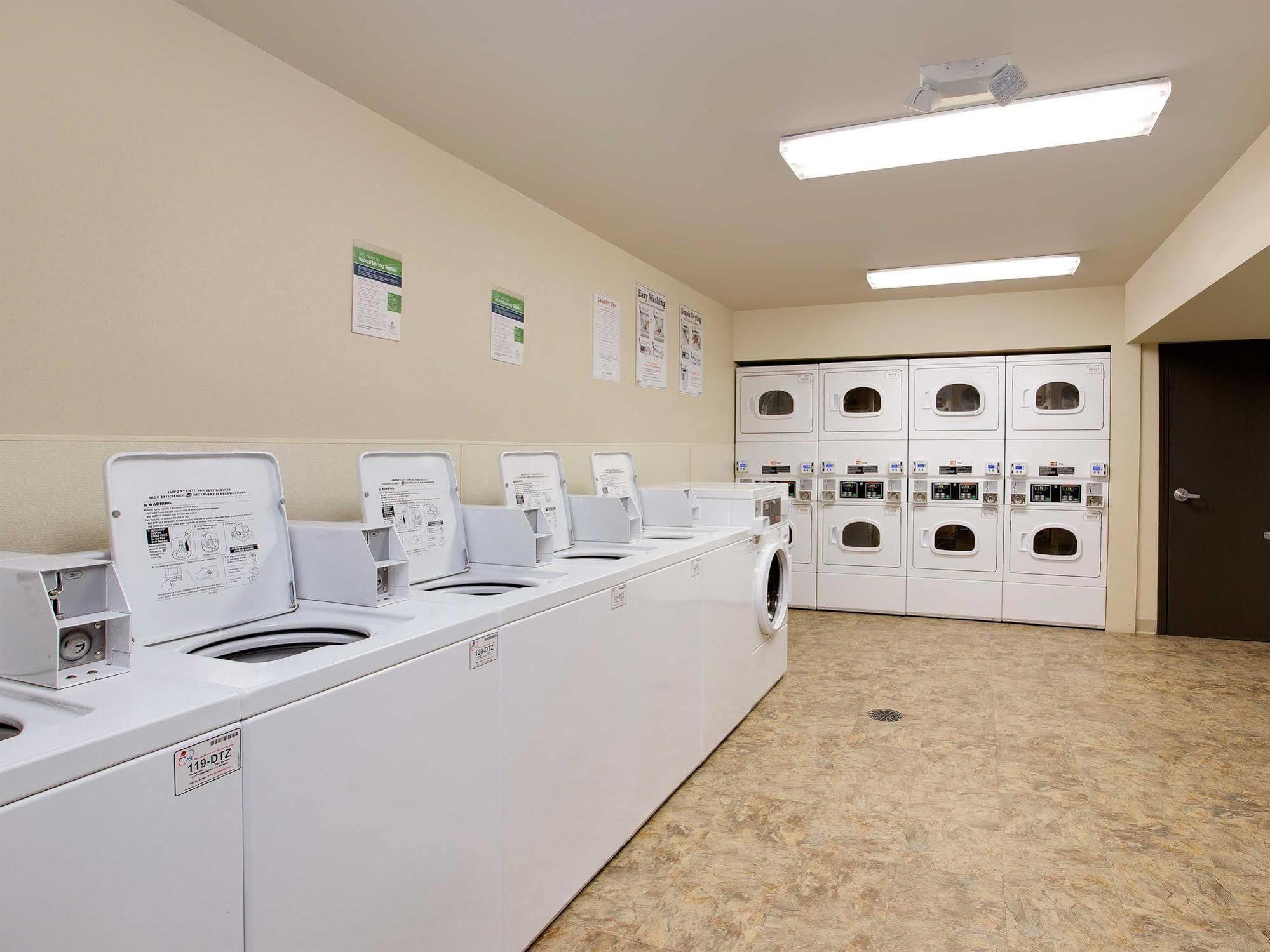 Woodspring Suites Columbus North I-270 Kültér fotó